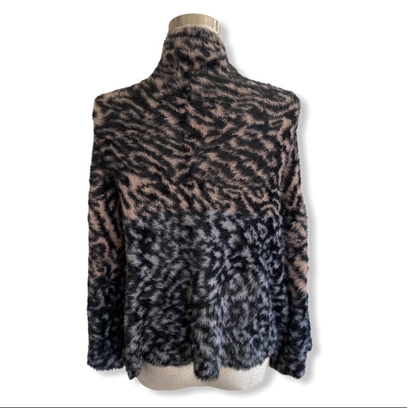 Anthropologie brand Akemi + kin Pink and blue - Picture 2 of 5